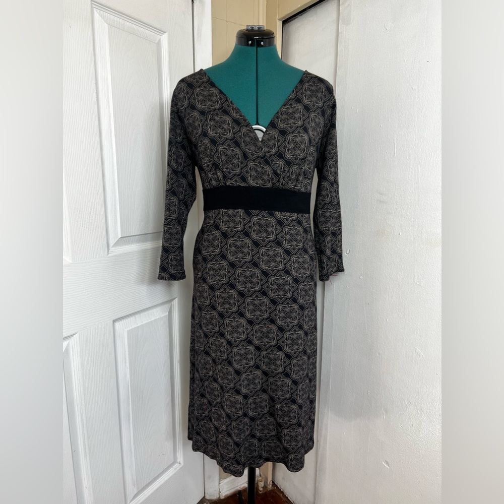 Ann Taylor Dress For Women 10-12 Pre Owned In Excellent Condition